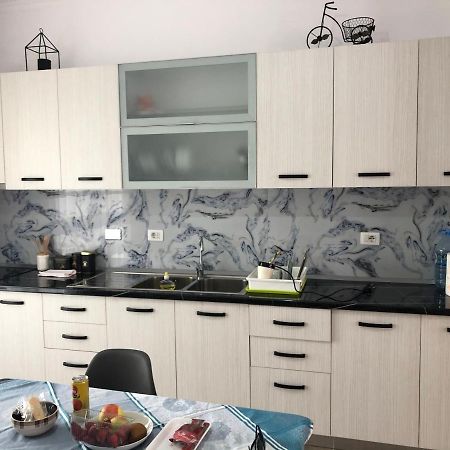 Rent Room Vlora Vlorë Exterior foto
