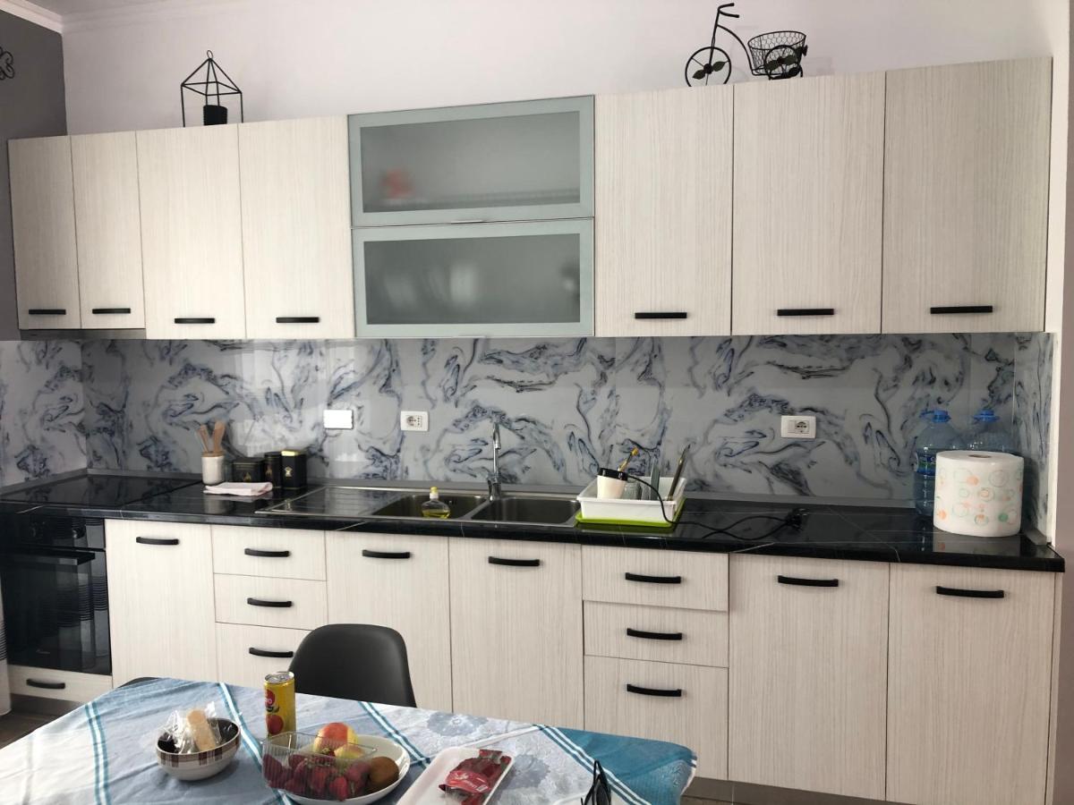 Rent Room Vlora Vlorë Exterior foto
